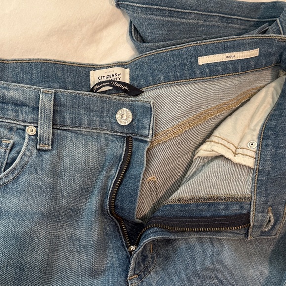 LIKE NEW Citizens of Humanity Isola Cropped Flaired Jeans - Picture 8 of 9